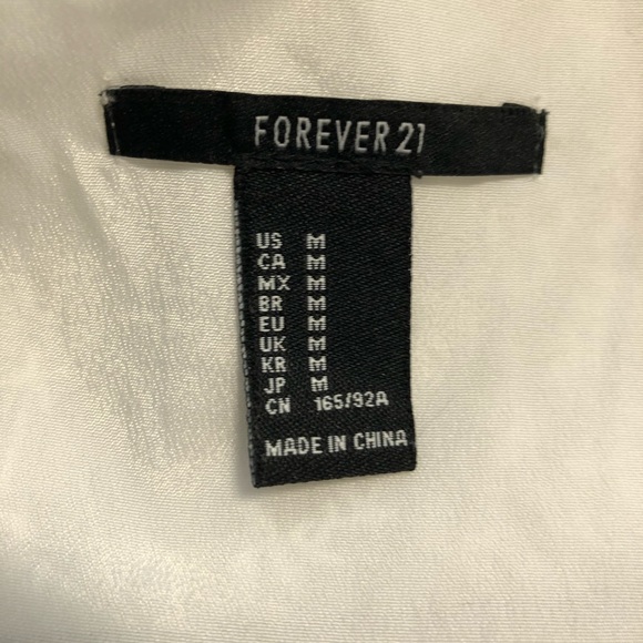 🌷 Forever 21 - Picture 3 of 3
